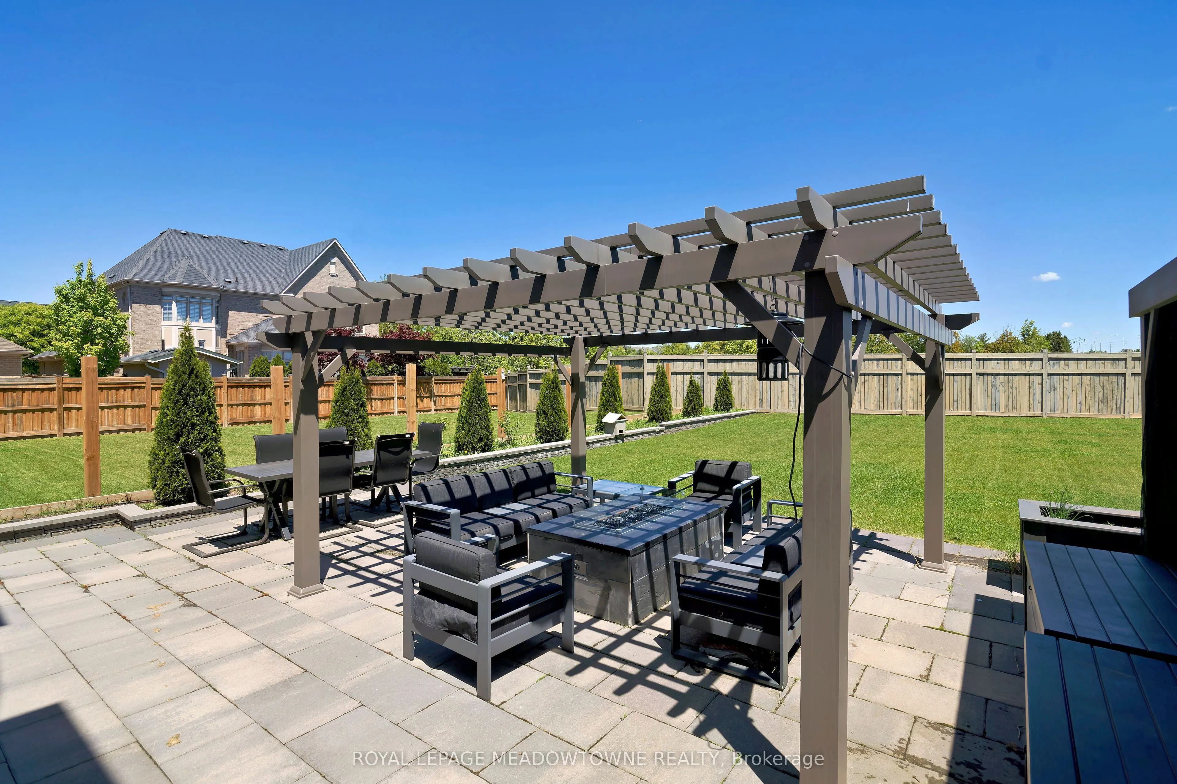 1 Royal West Drive