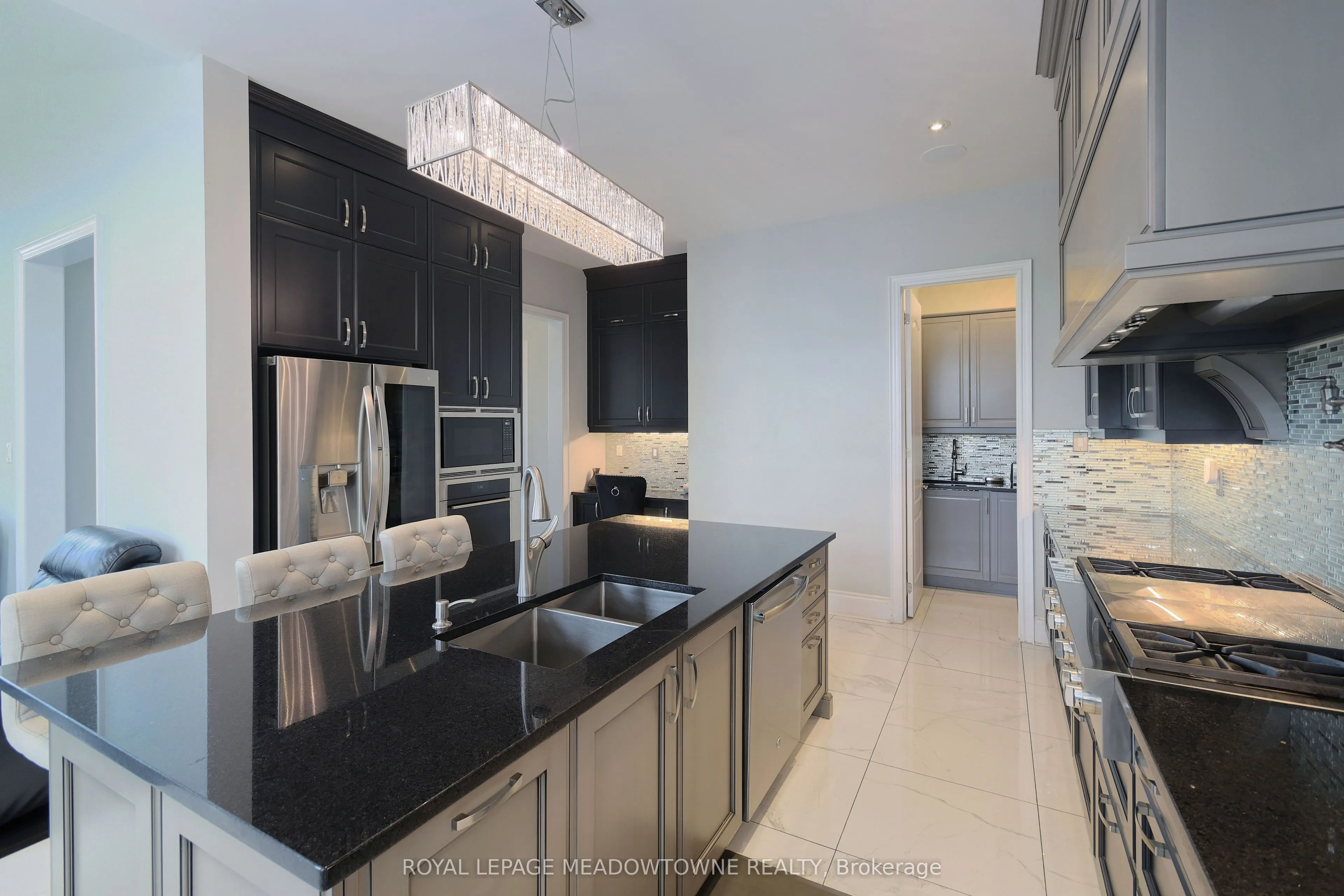 1 Royal West Drive