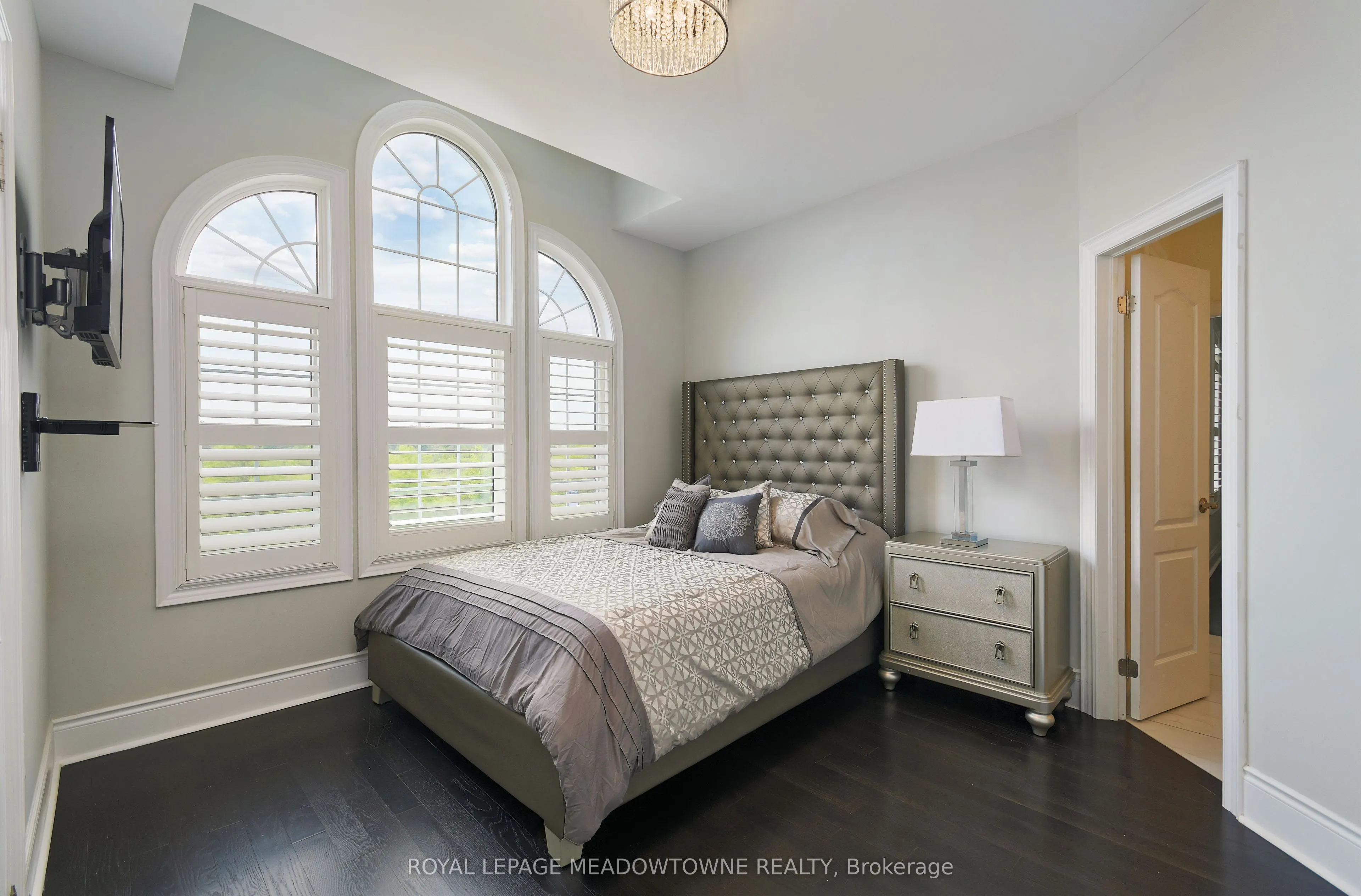 1 Royal West Drive