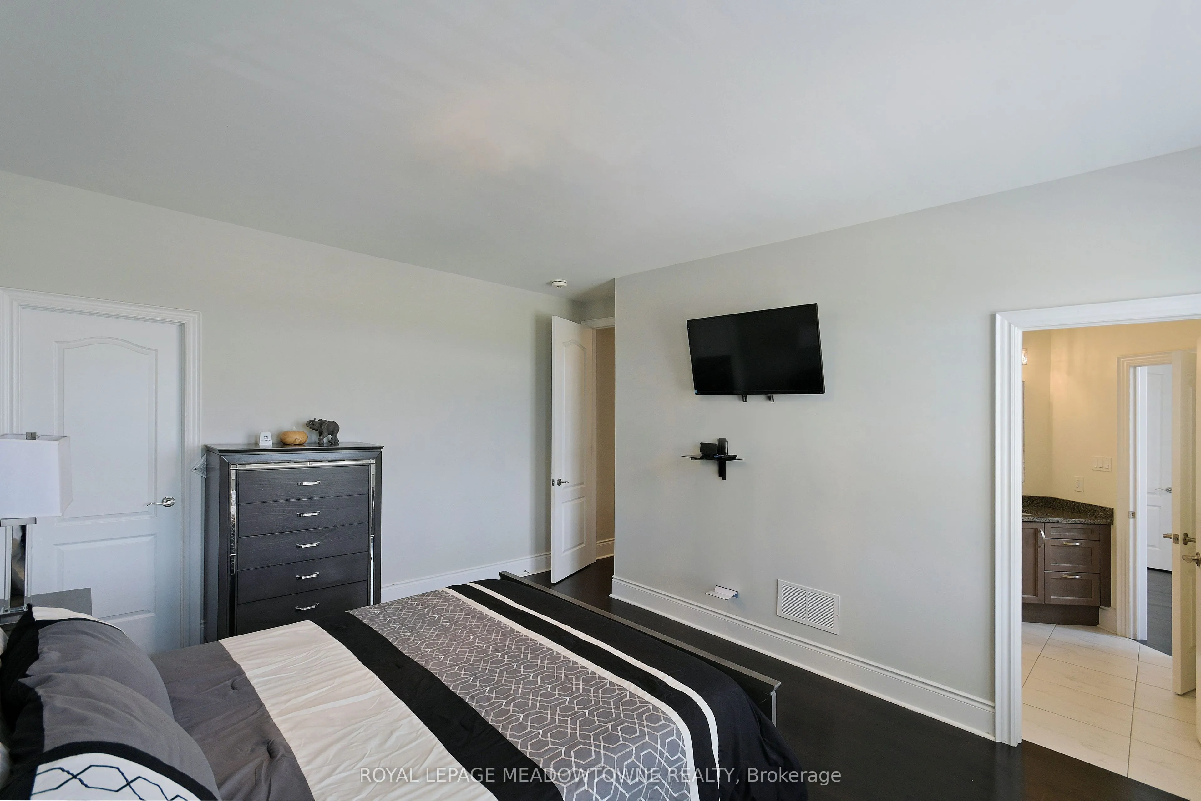 1 Royal West Drive