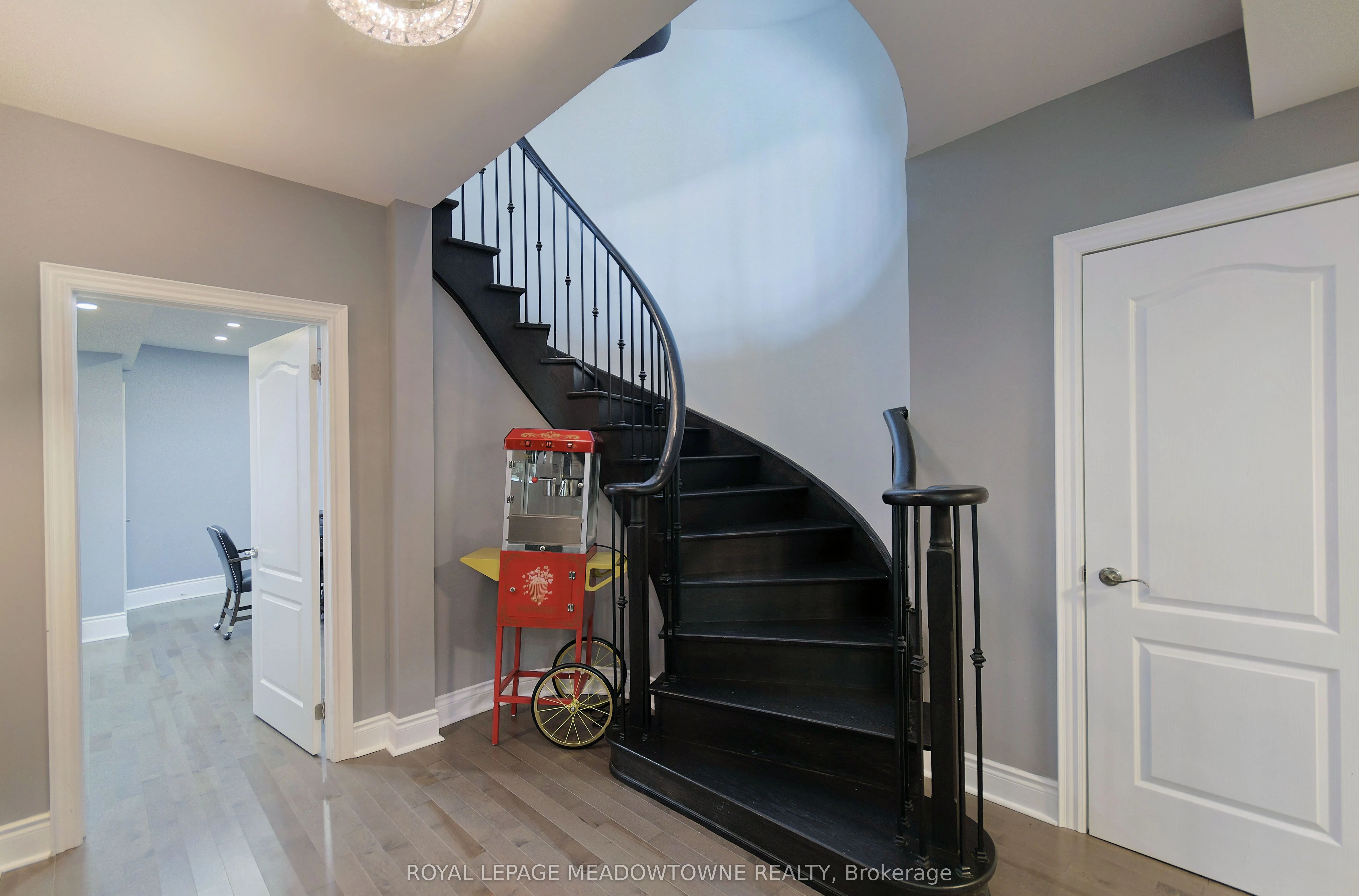 1 Royal West Drive