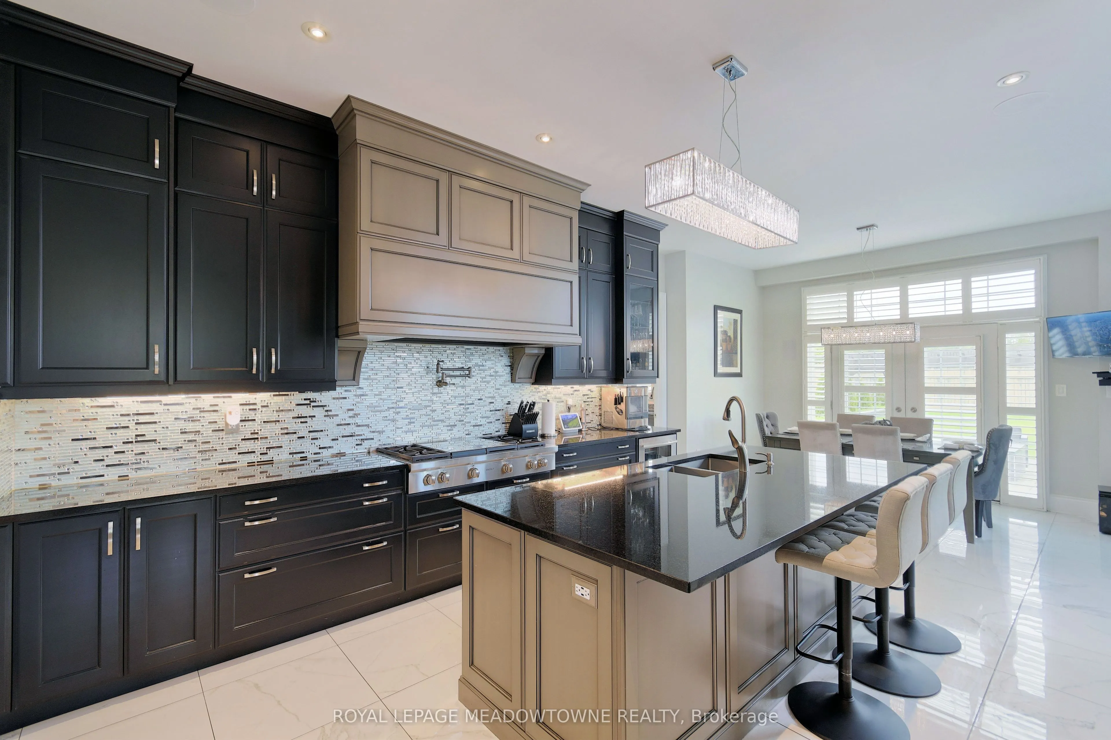 1 Royal West Drive