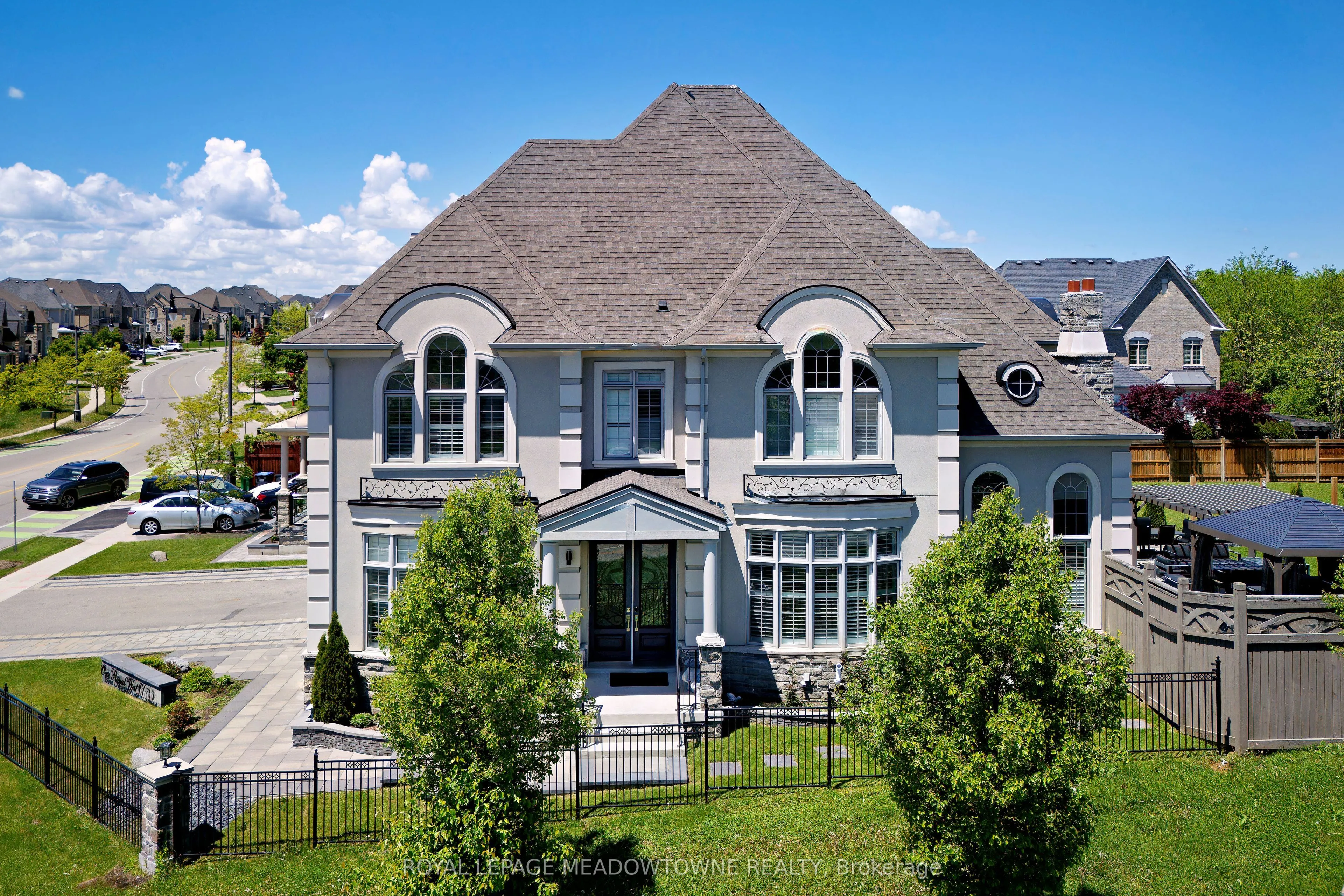 1 Royal West Drive