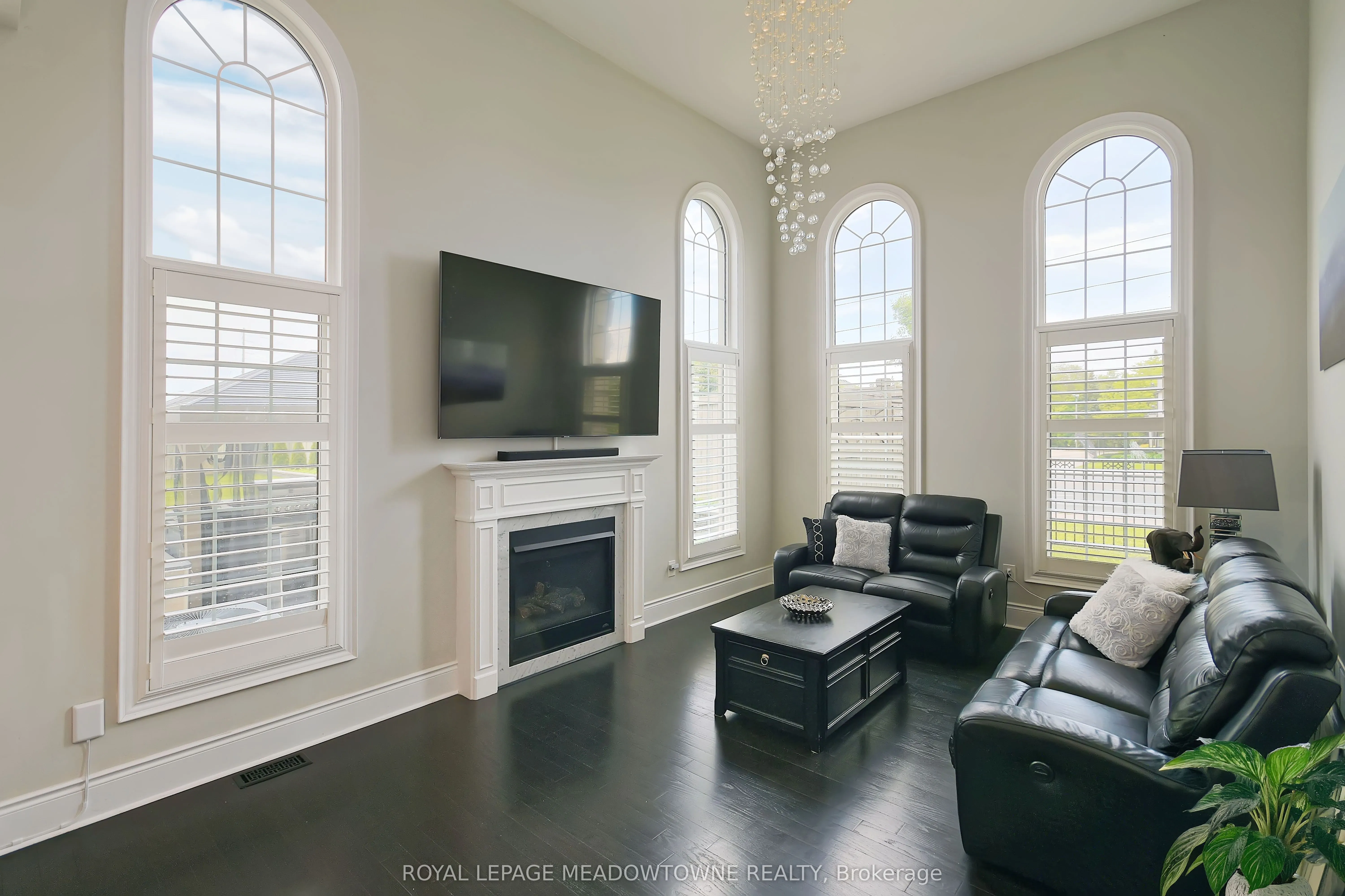 1 Royal West Drive