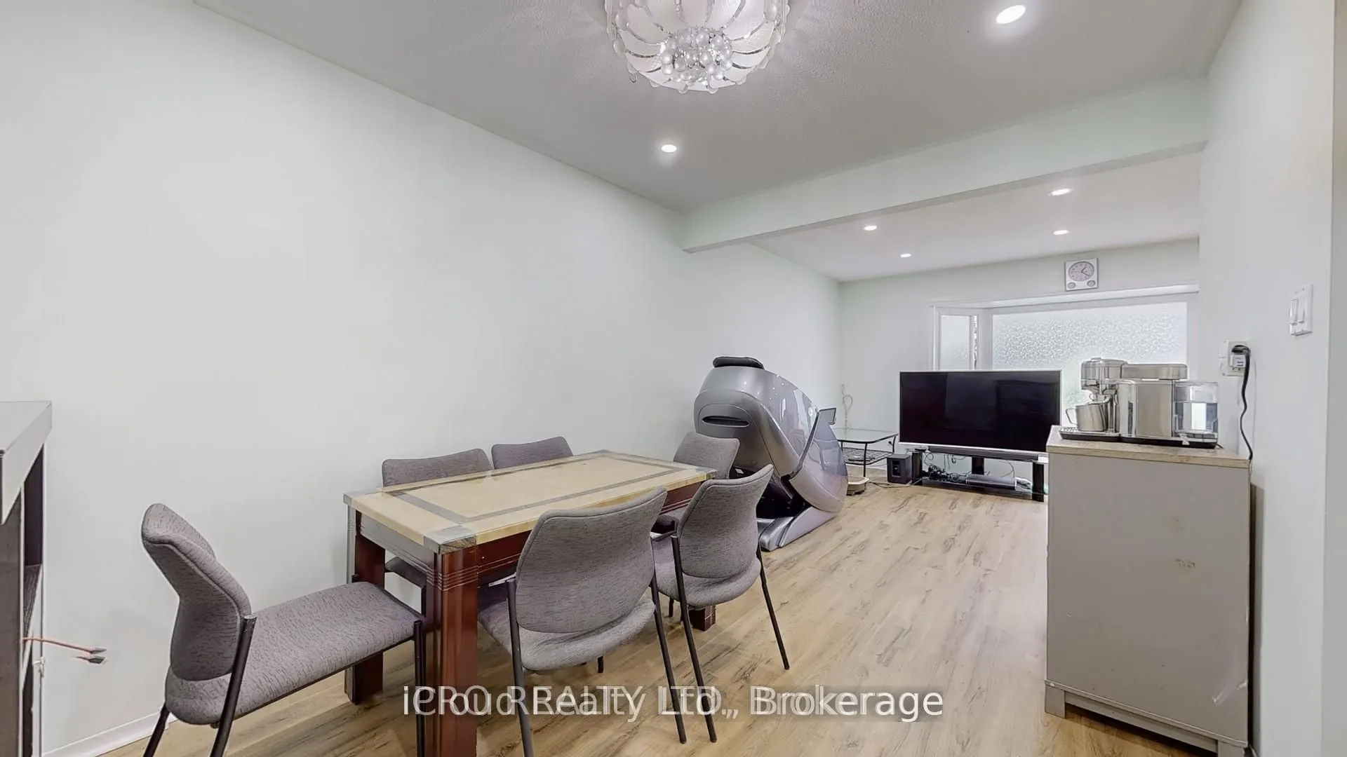 19 Flamingo Crescent