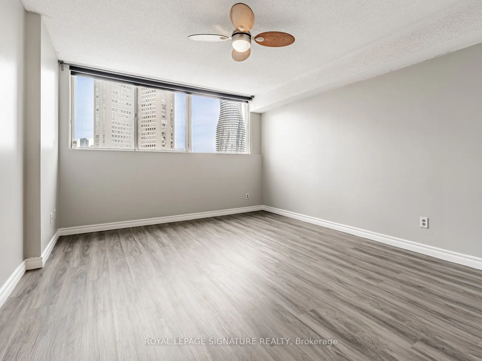 3695 Kaneff Crescent, #1009