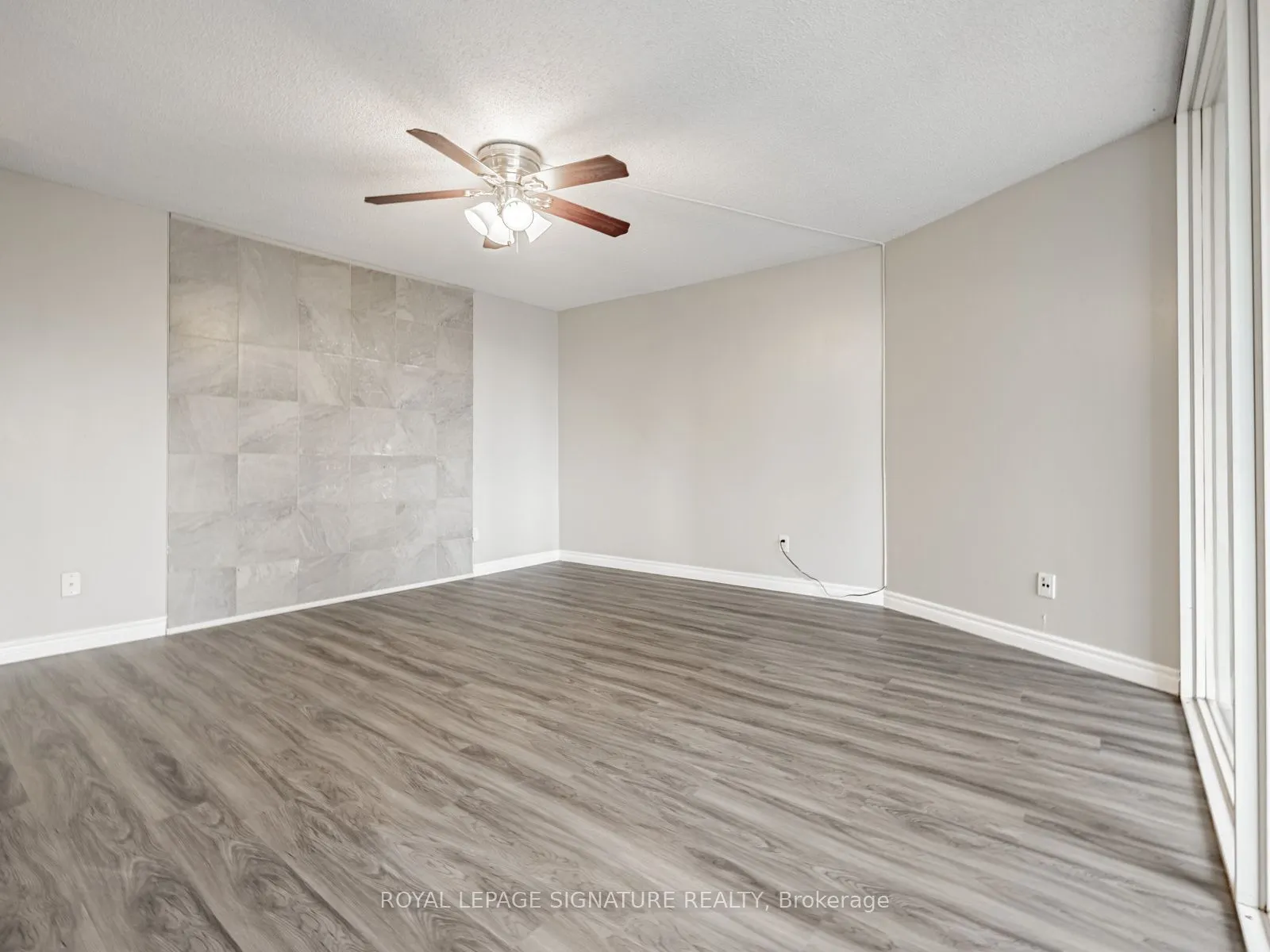 3695 Kaneff Crescent, #1009