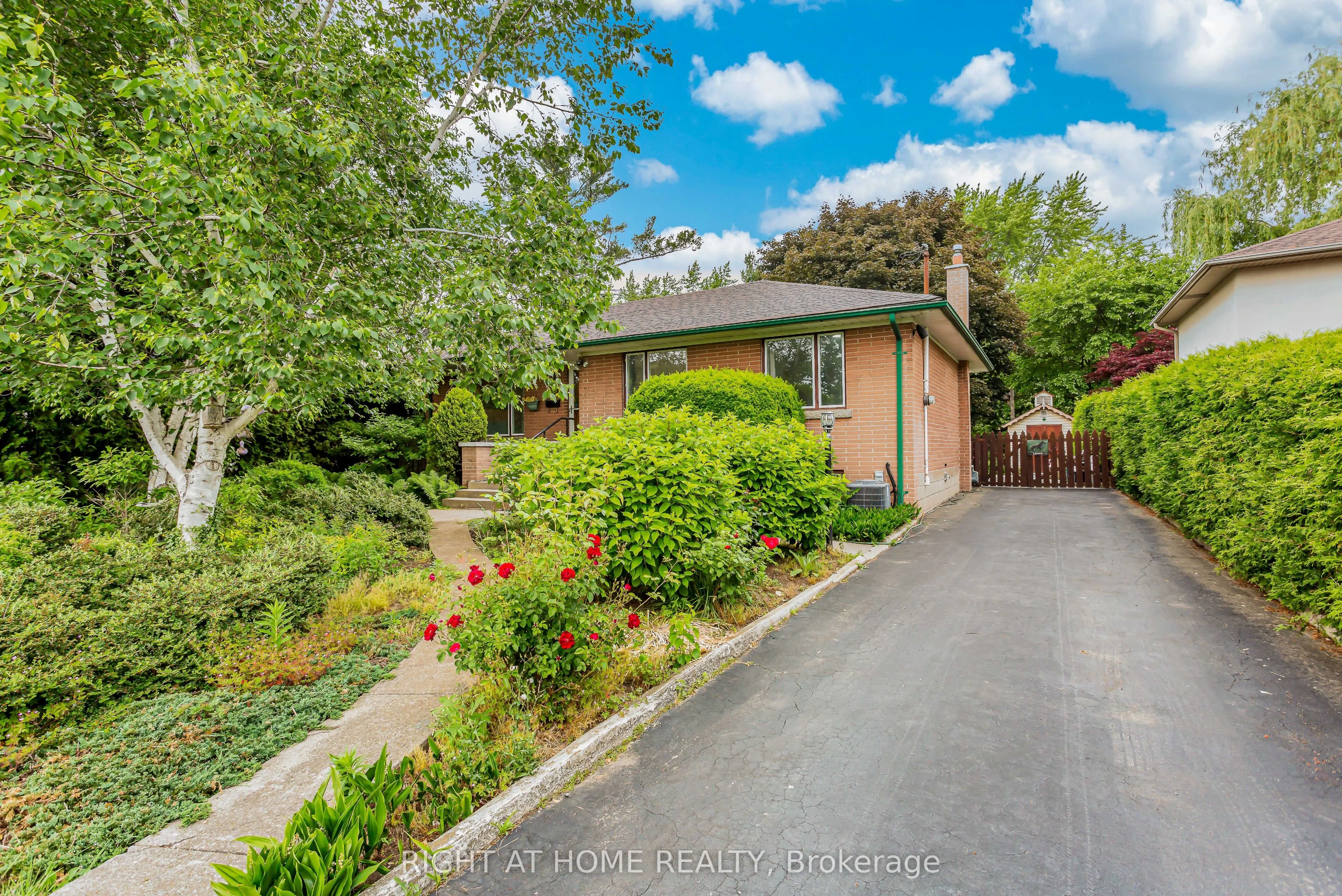 411 Maplehurst Avenue