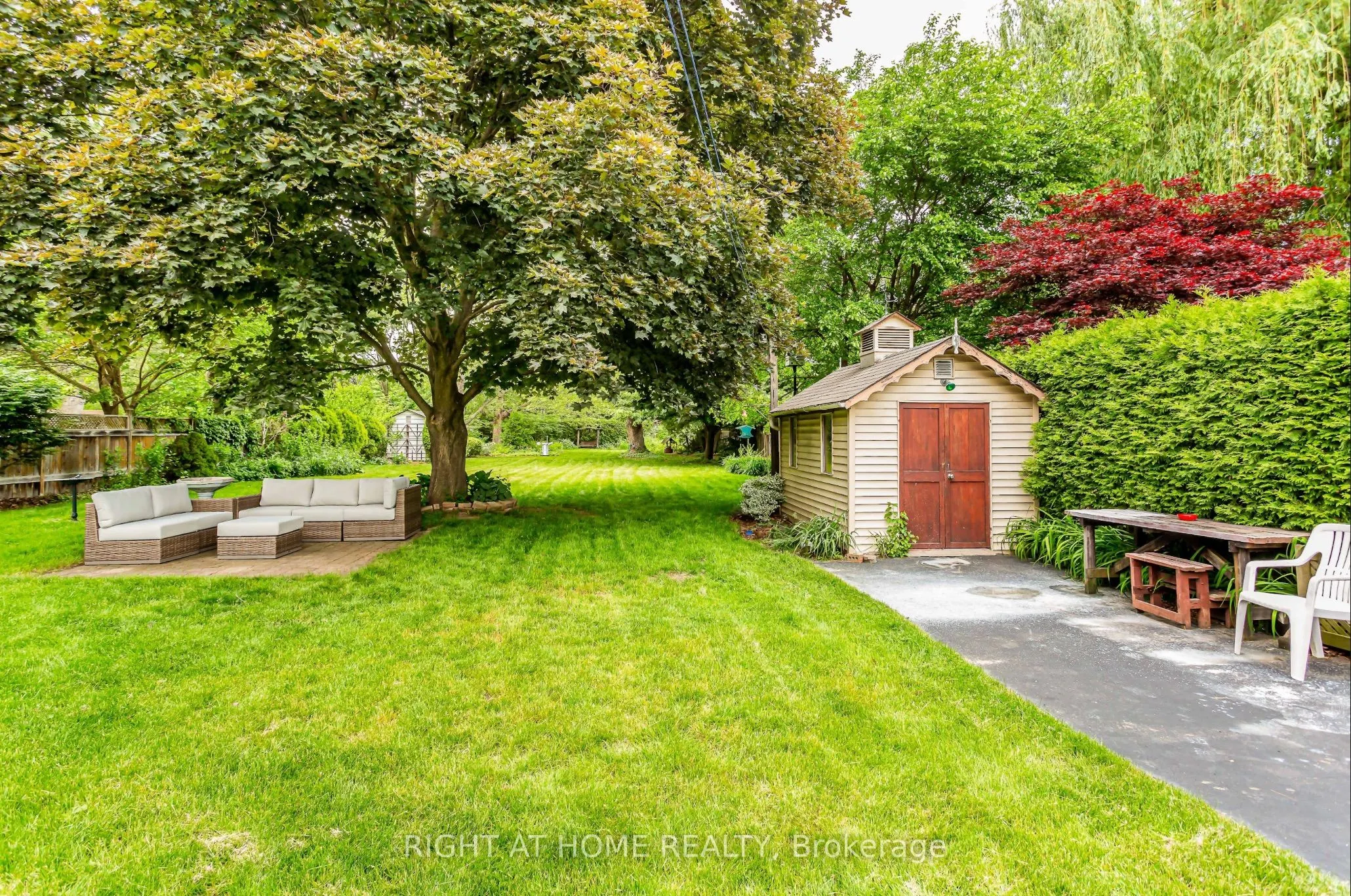 411 Maplehurst Avenue