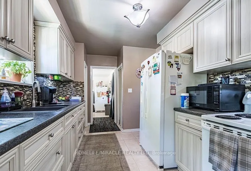 9 Crestview Avenue