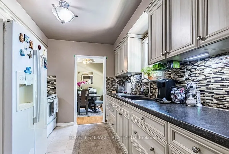 9 Crestview Avenue