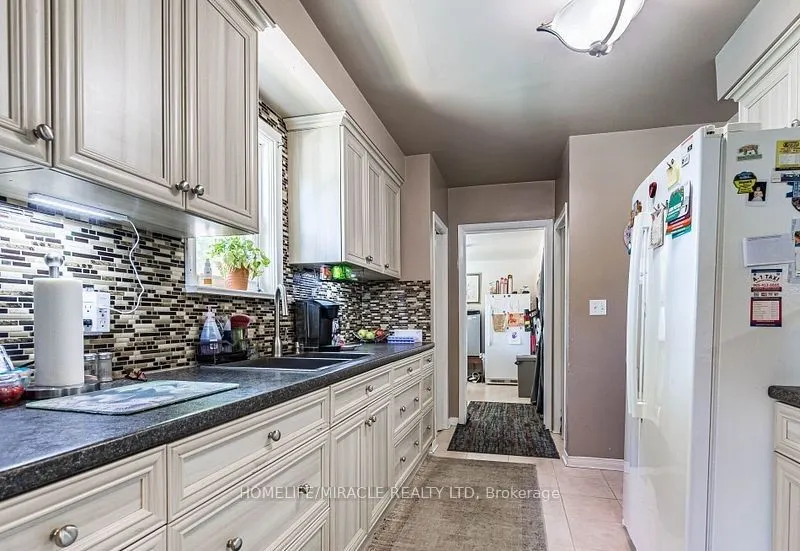 9 Crestview Avenue