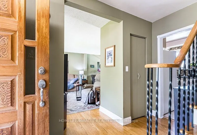9 Crestview Avenue