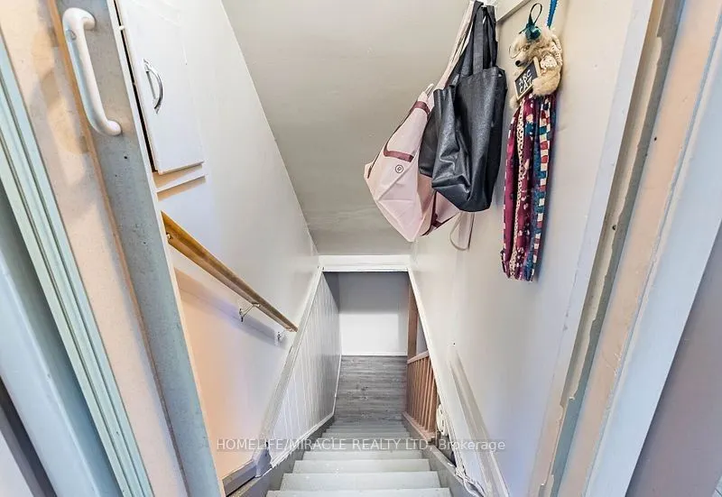 9 Crestview Avenue