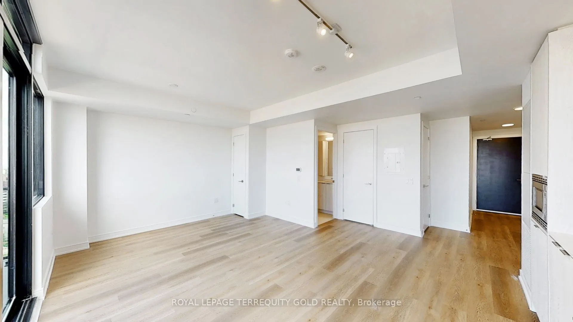 3009 Novar Road, #1403