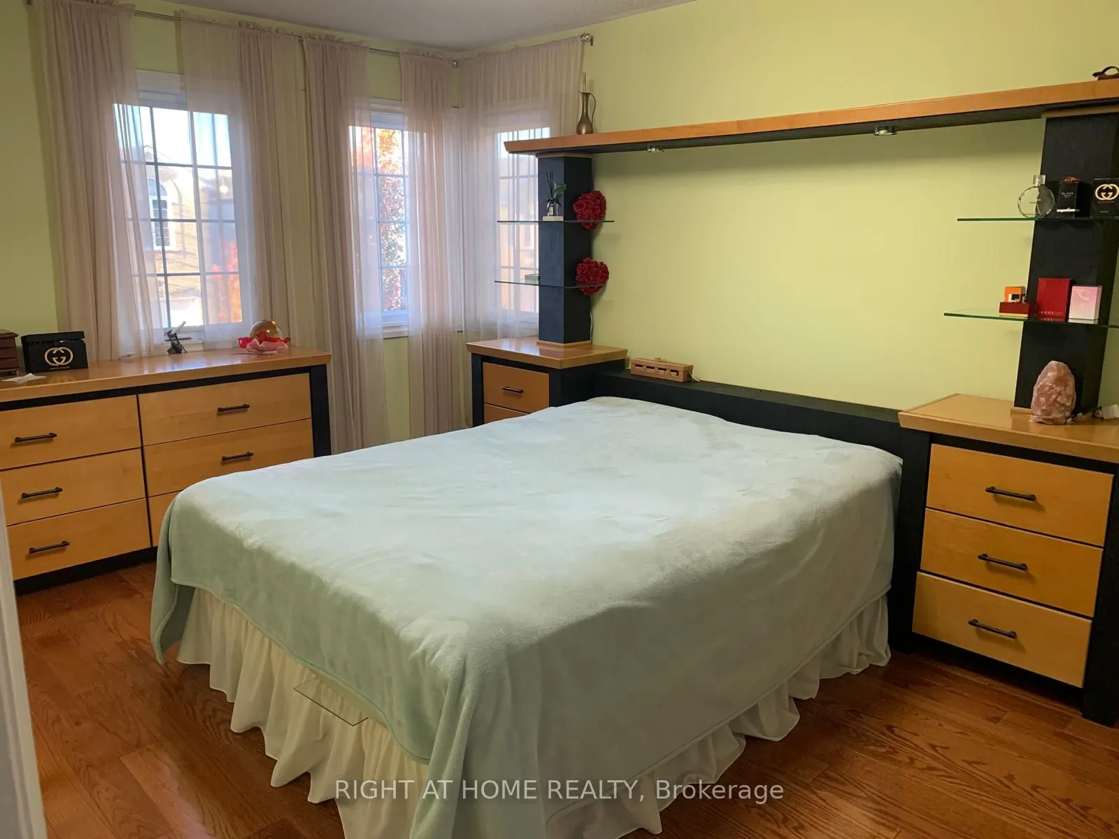 32 Heathcliffe Square, #45