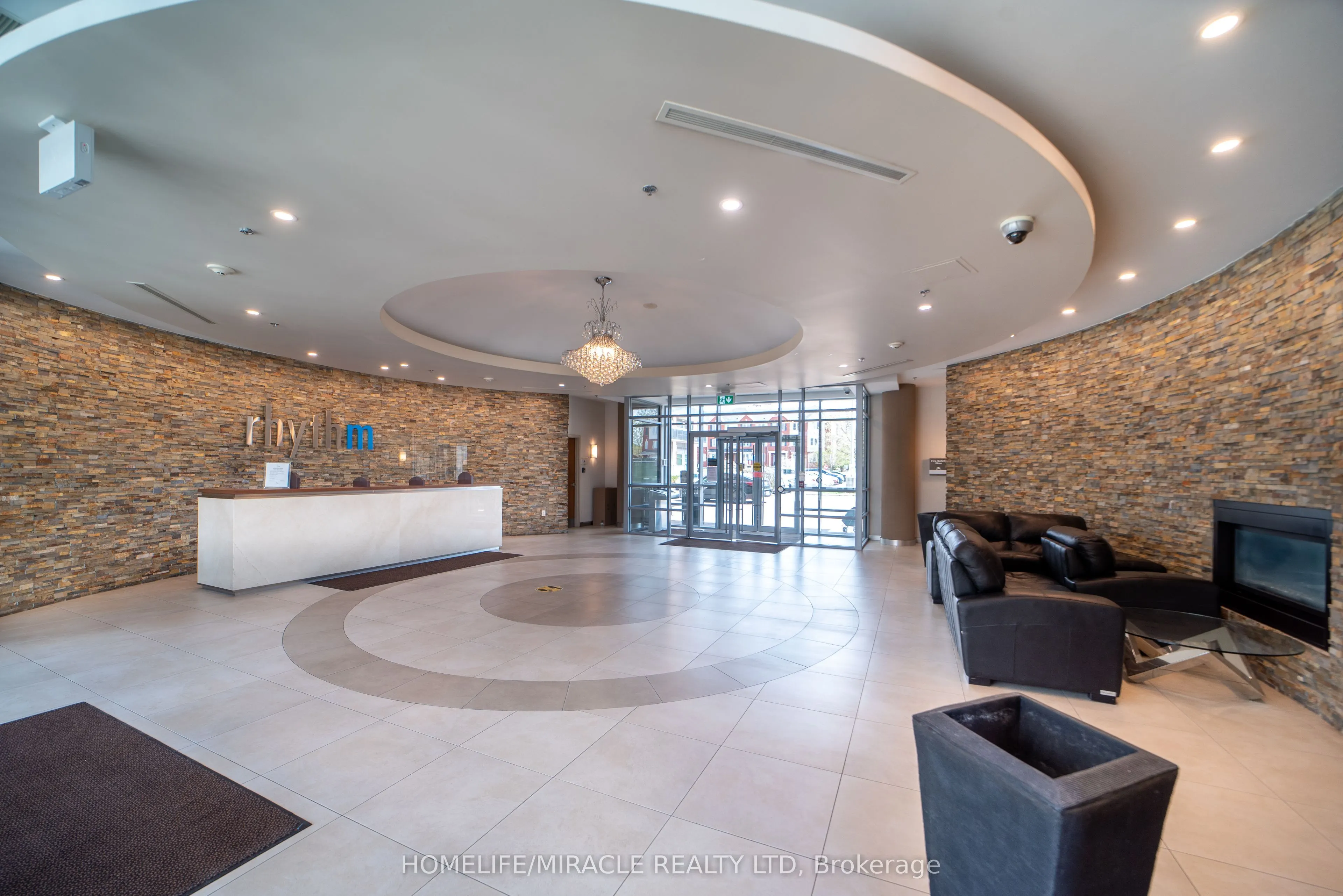 215 Queen Street E, #709