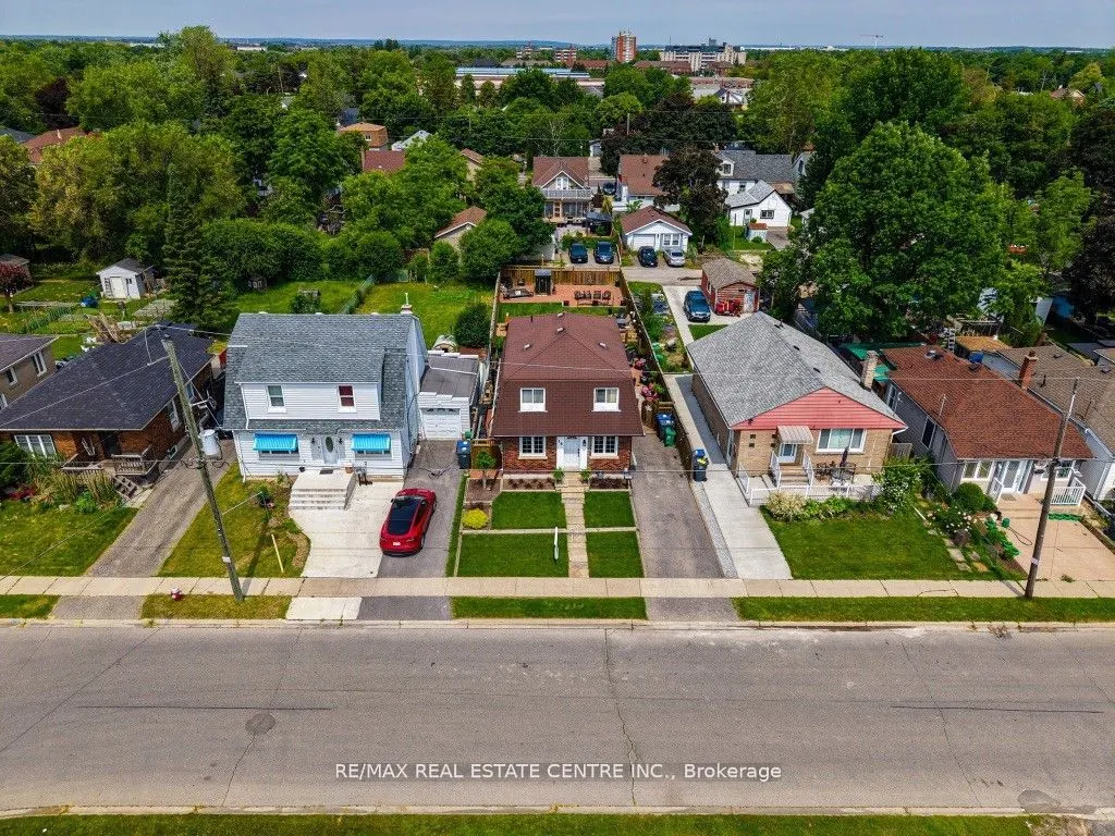 14 Royce Avenue