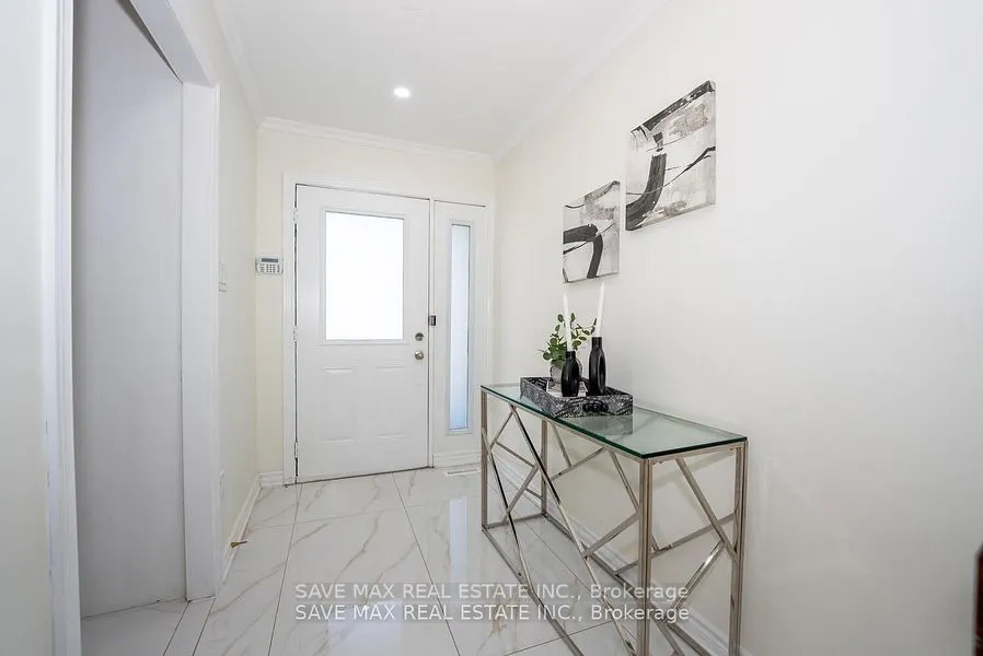 229 Rutherford Road N