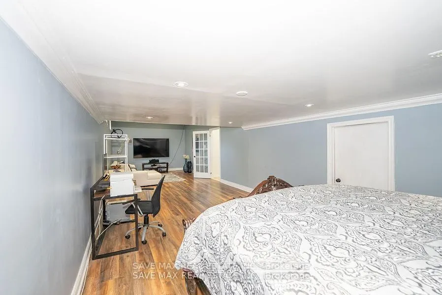 229 Rutherford Road N