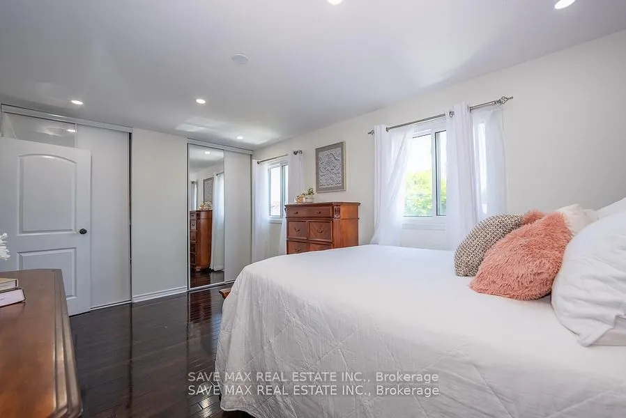 229 Rutherford Road N