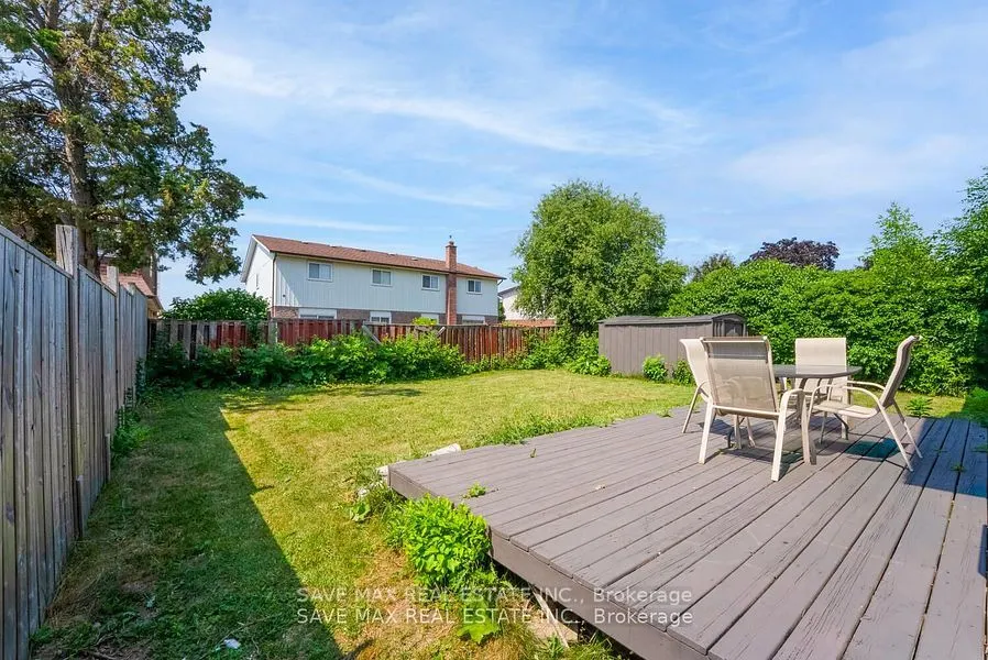 229 Rutherford Road N