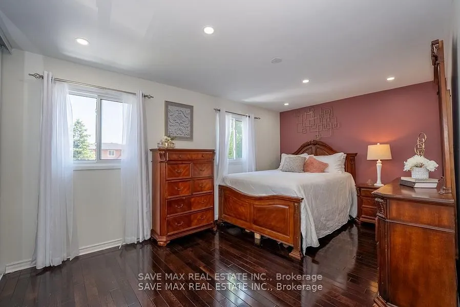 229 Rutherford Road N