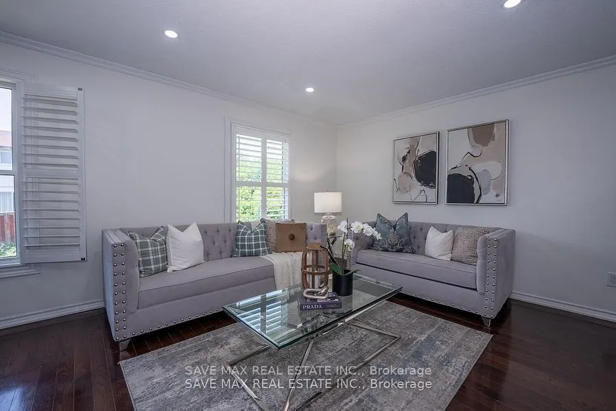 229 Rutherford Road N