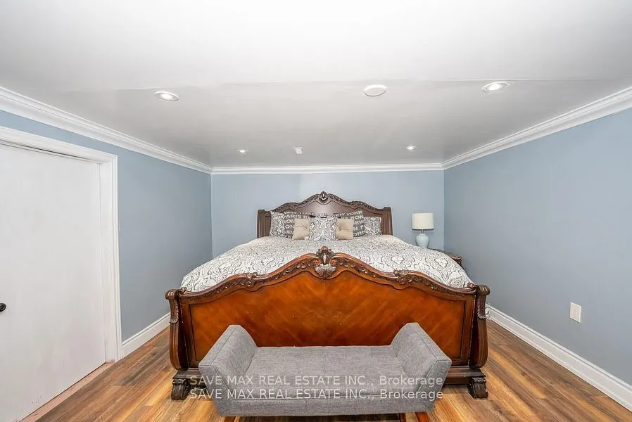229 Rutherford Road N