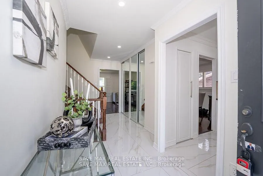 229 Rutherford Road N