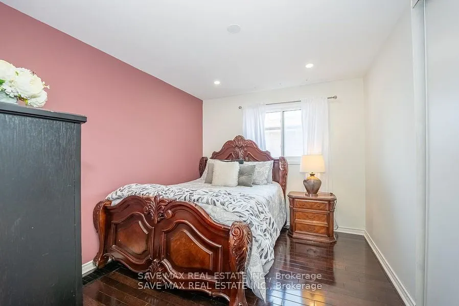 229 Rutherford Road N
