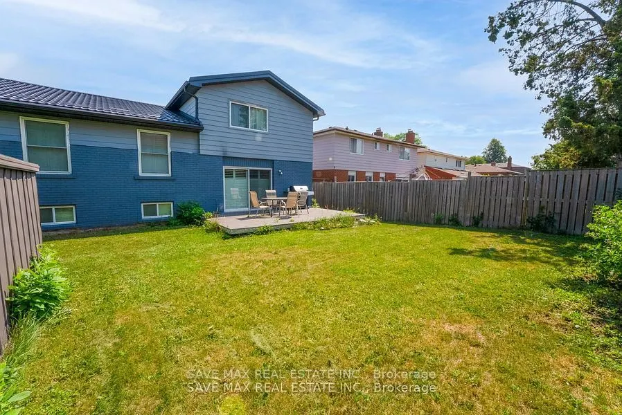 229 Rutherford Road N