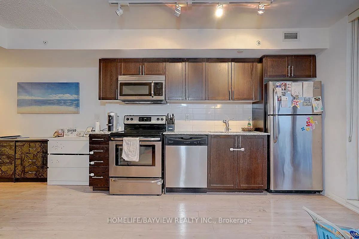800 Lawrence Avenue W, #1723