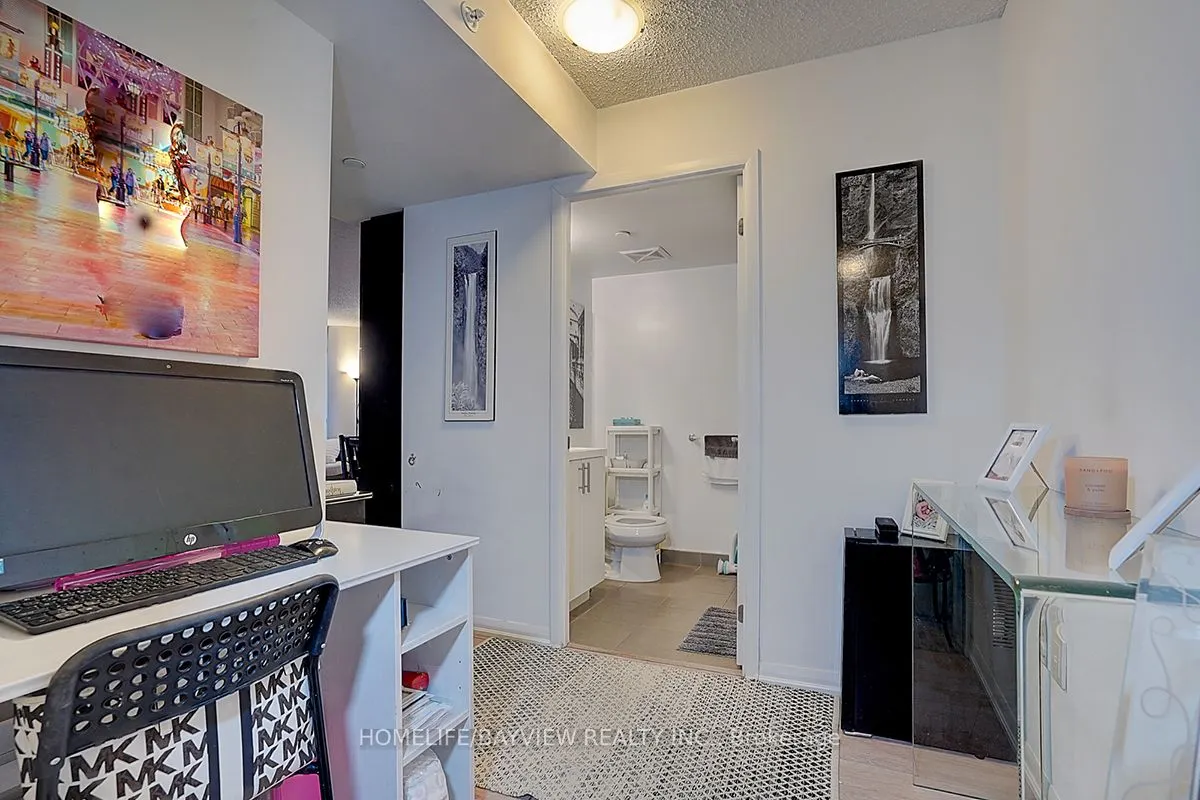800 Lawrence Avenue W, #1723