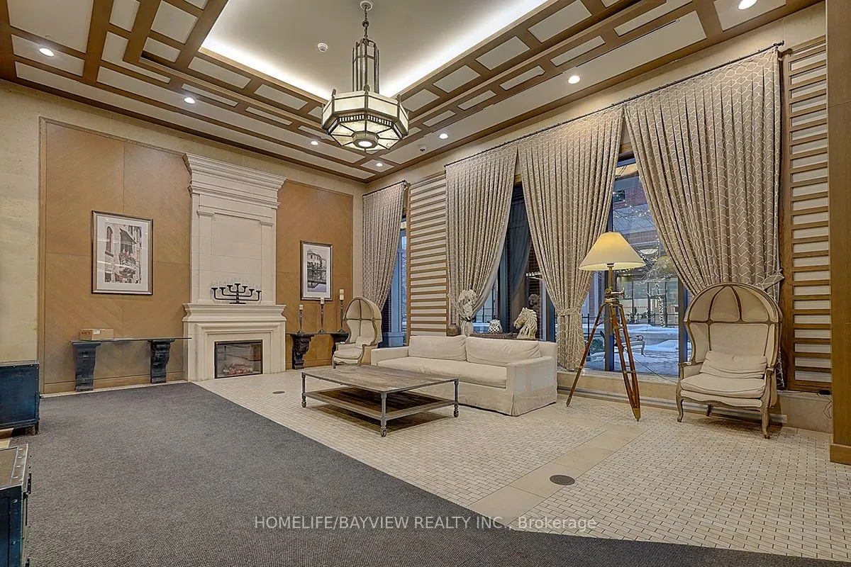800 Lawrence Avenue W, #1723