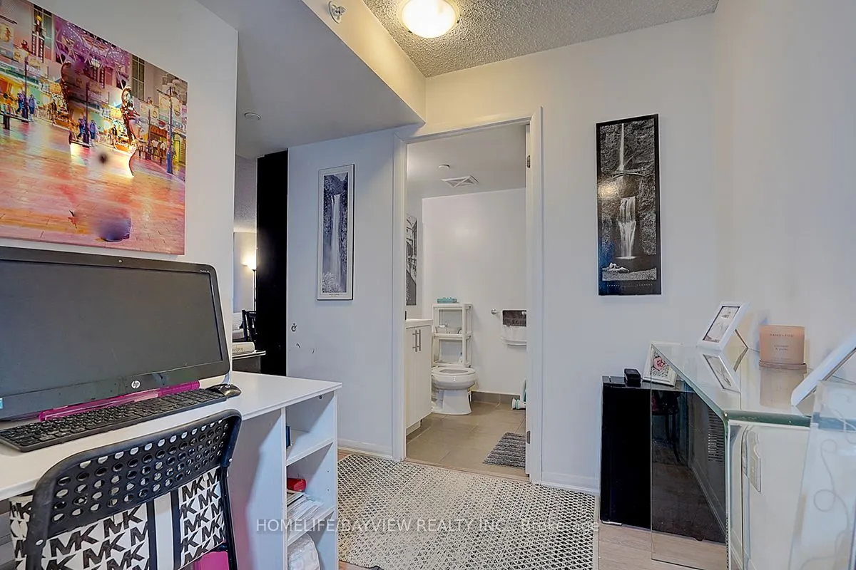 800 Lawrence Avenue W #1723
