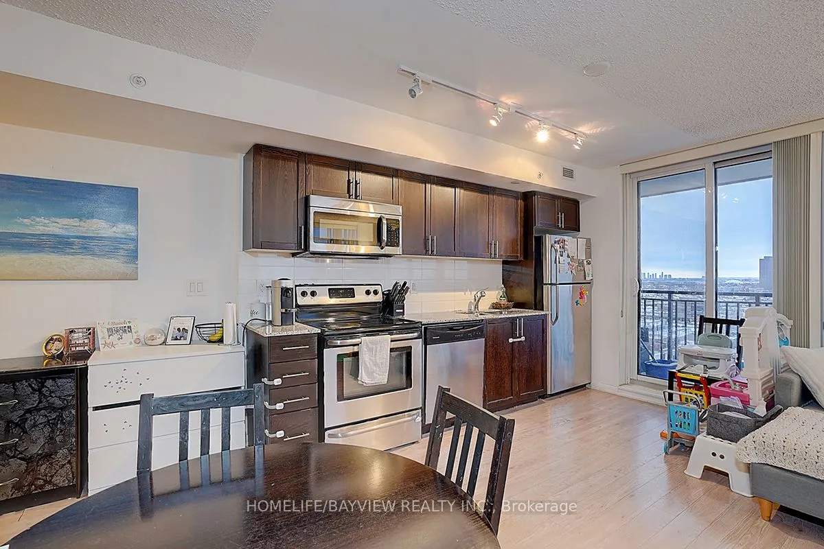 800 Lawrence Avenue W, #1723