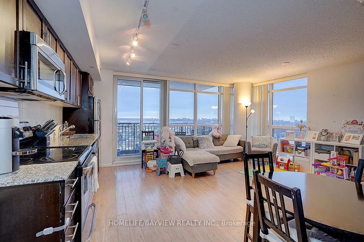 800 Lawrence Avenue W, #1723
