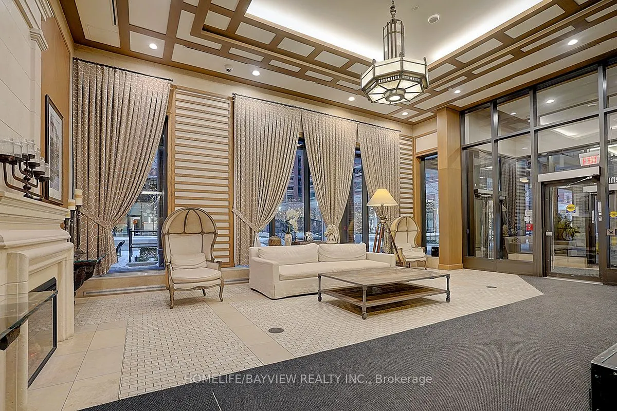 800 Lawrence Avenue W, #1723