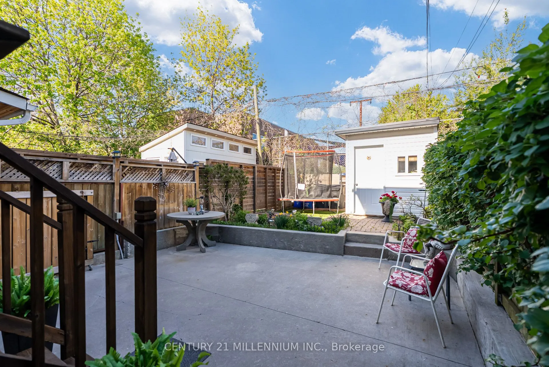 9 Spring Grove Avenue