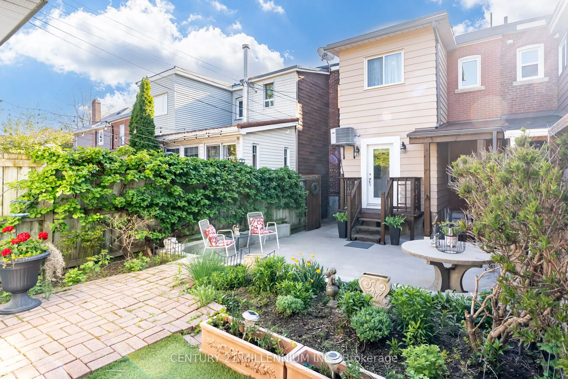 9 Spring Grove Avenue