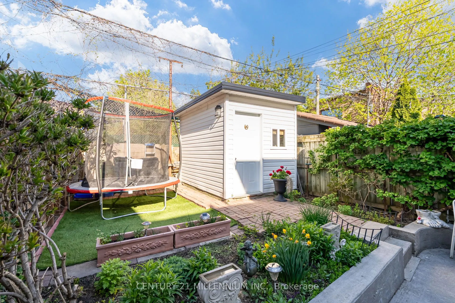 9 Spring Grove Avenue