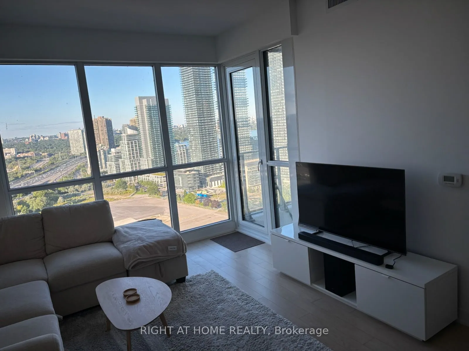 10 Park Lawn Road, #3008