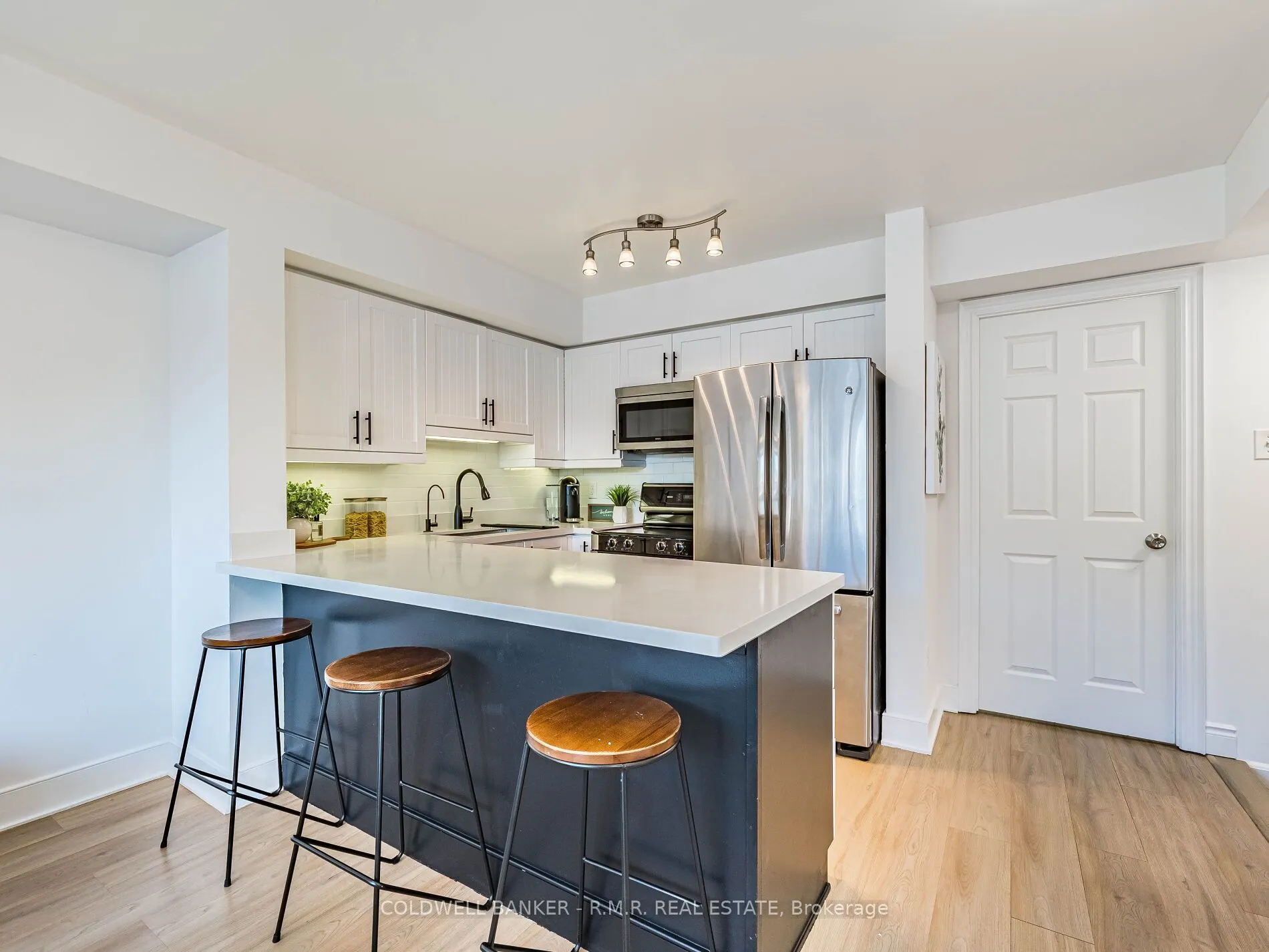 125 George Appleton Way, #2020