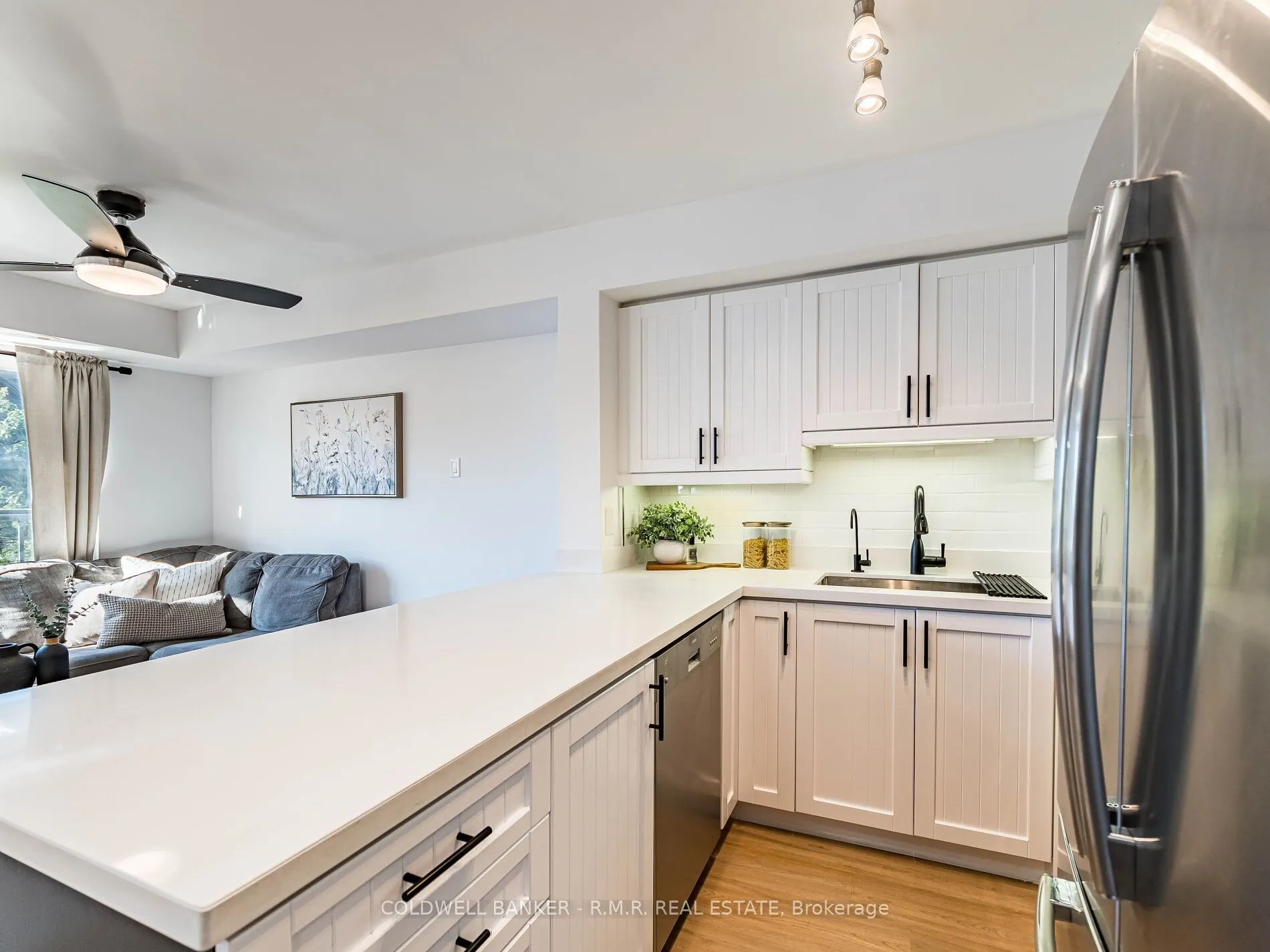 125 George Appleton Way, #2020