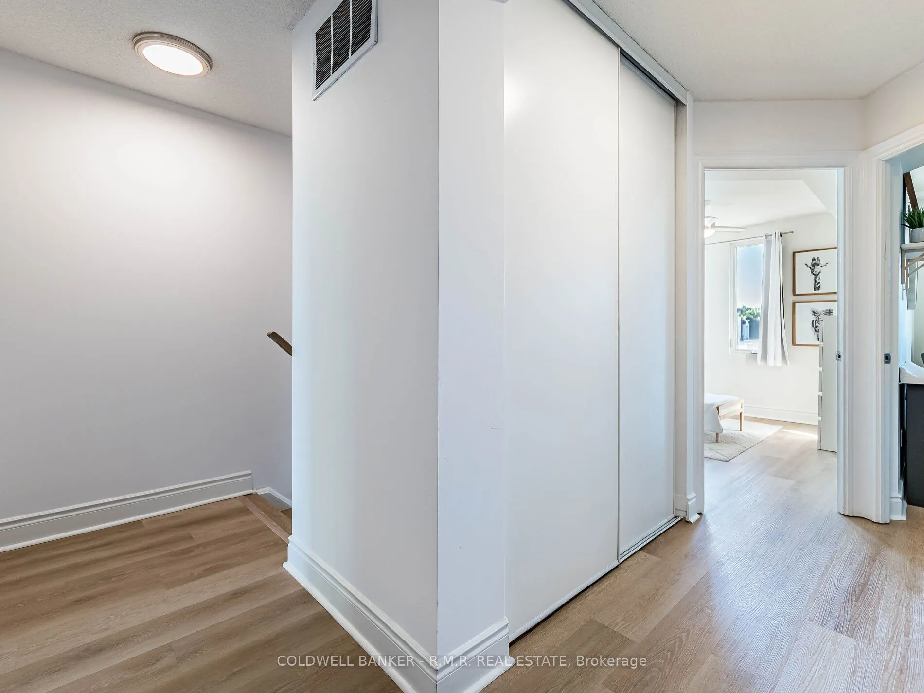 125 George Appleton Way, #2020