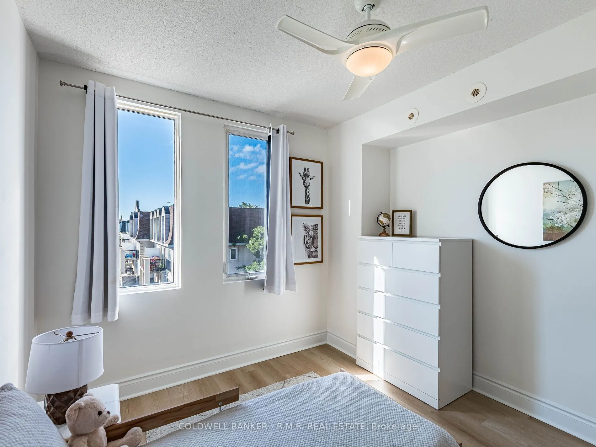 125 George Appleton Way, #2020