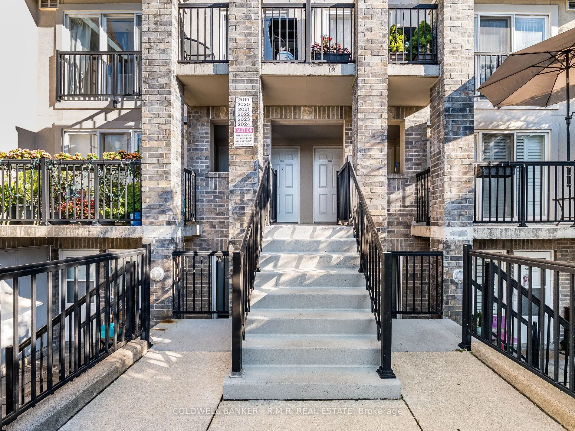 125 George Appleton Way, #2020
