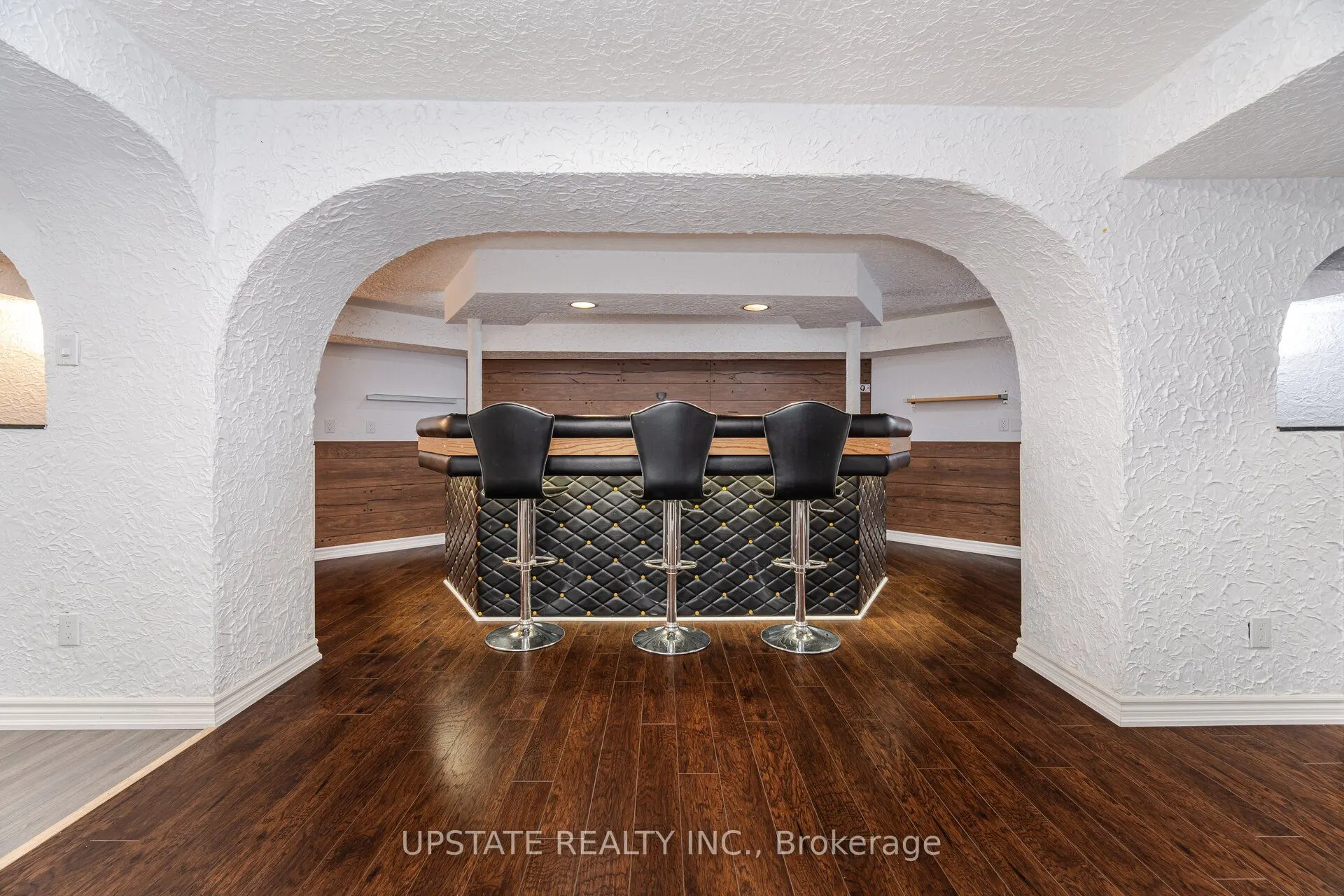 99 Kenpark Avenue