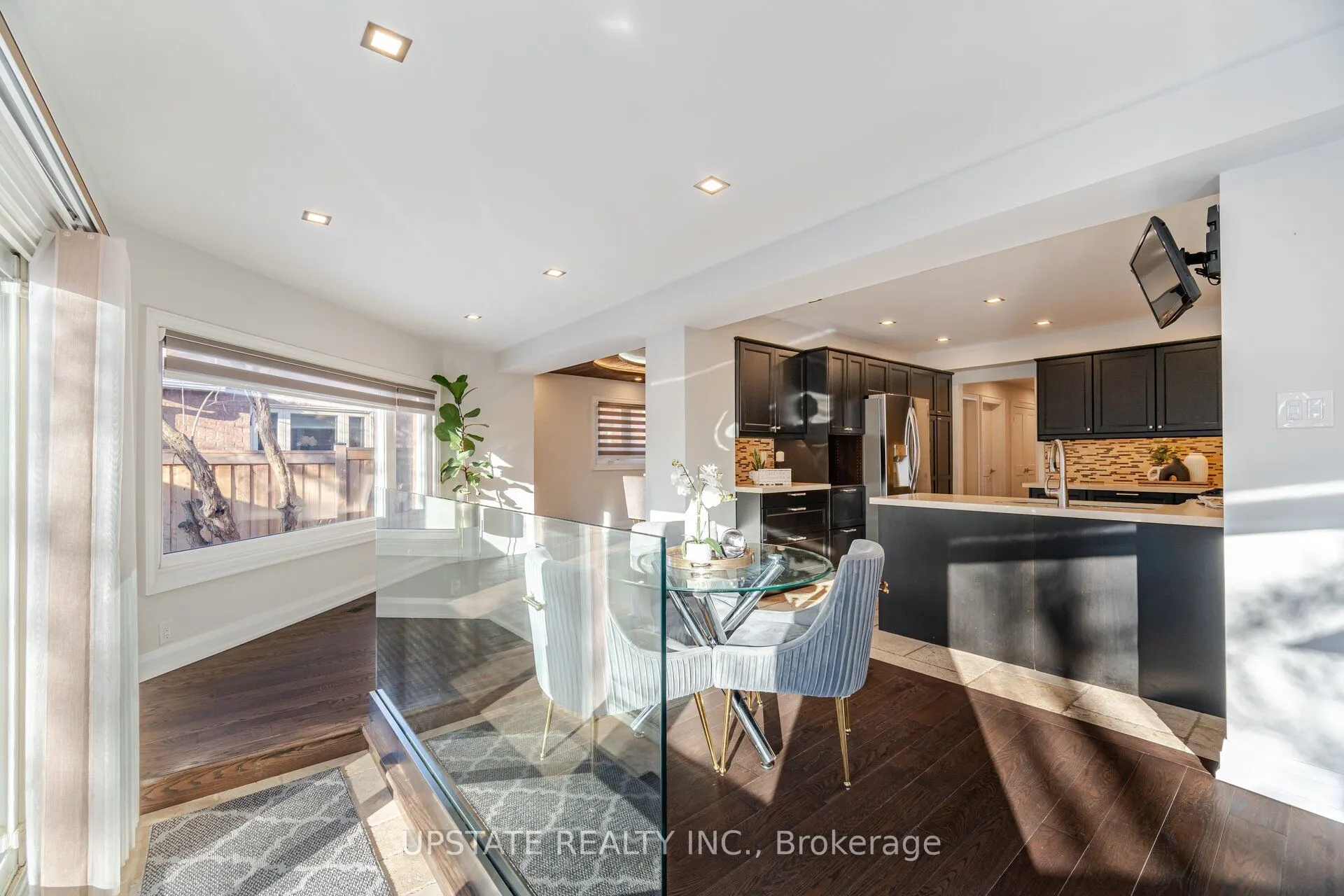 99 Kenpark Avenue